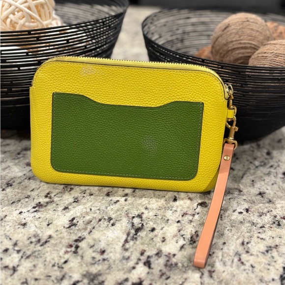Tory Burch Perry Bombe Wristlet Yellow/Green Small mark on green pocket color - Picture 4 of 8